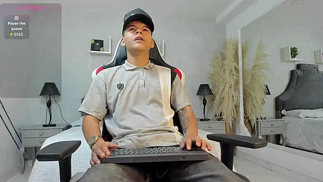 DylanRoyce  online show from 05/28/26, 12:55