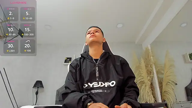 DylanRoyce  online show from 05/23/26, 01:21