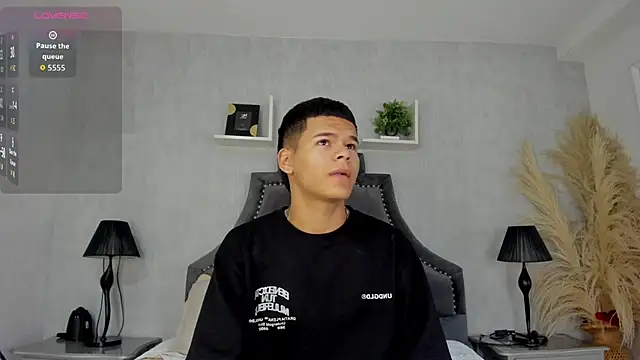 DylanRoyce  online show from 05/31/26, 12:33