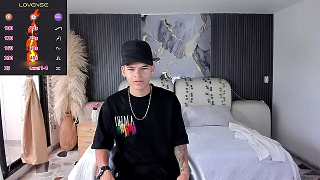 DylanRoyce  online show from 03/17/26, 12:30