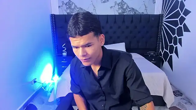 DylanRoyce  online show from 03/04/26, 11:40