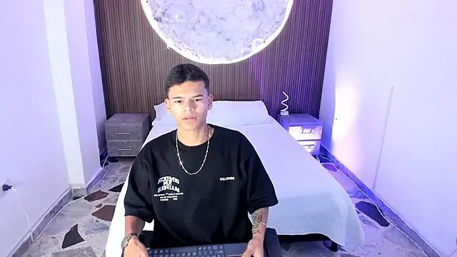 DylanRoyce  online show from 03/08/26, 12:41