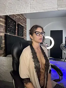 kendra leroy online show from 04/10/26, 09:22