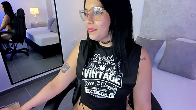 danielle williams  online show from 03/06/26, 11:11