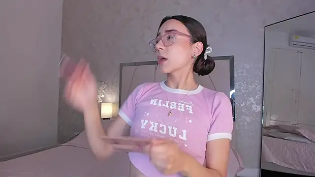 Arii wilde online show from 05/18/26, 12:10