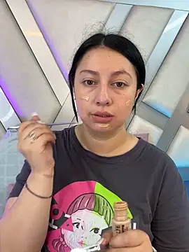 Ashleeyprincess01 online show from 03/31/26, 12:18