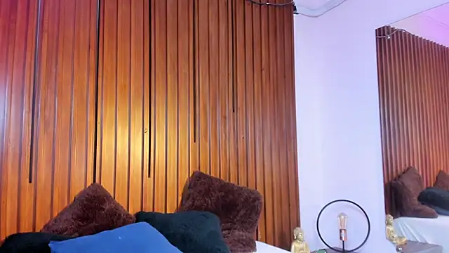 Laila-Miller online show from 03/02/26, 07:15