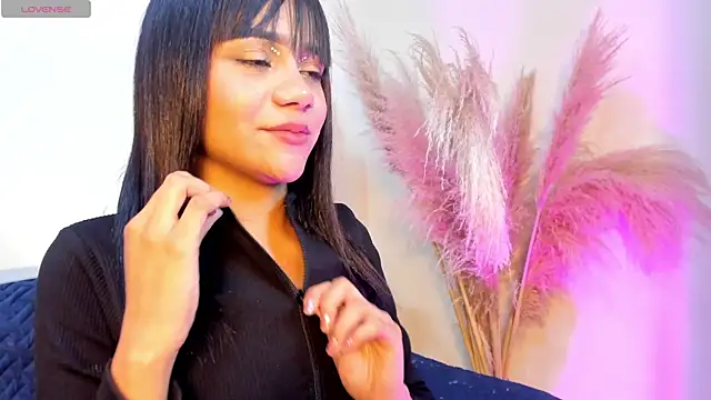 Laila-Miller online show from 03/21/26, 05:08