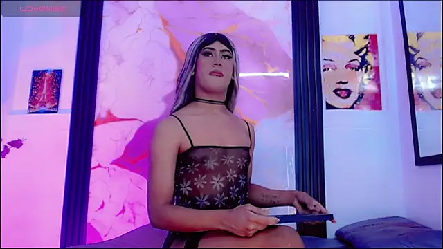 Emma Boms online show from 04/07/26, 11:45