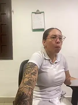 Snapshot of sweet_wet_dreamss chatting on 02/26/26, 04:01 sweet wet dreamss online show from 02/26/26, 04:01