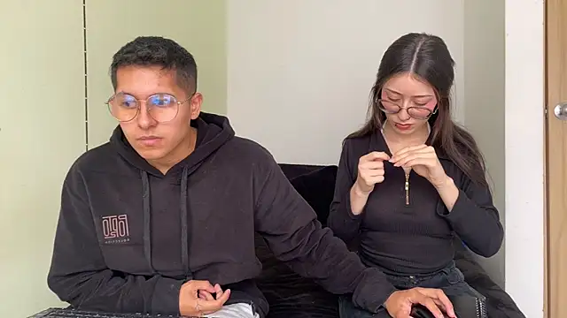 ScorpionDark11 online show from 04/05/26, 07:42