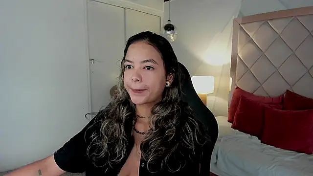 dulce lyraa1 online show from 03/07/26, 05:25