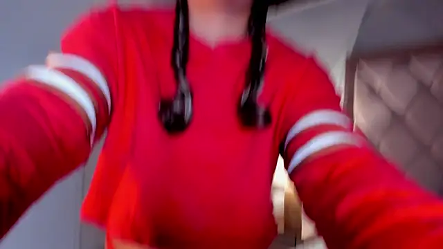 dulce lyraa1 online show from 06/04/26, 04:28