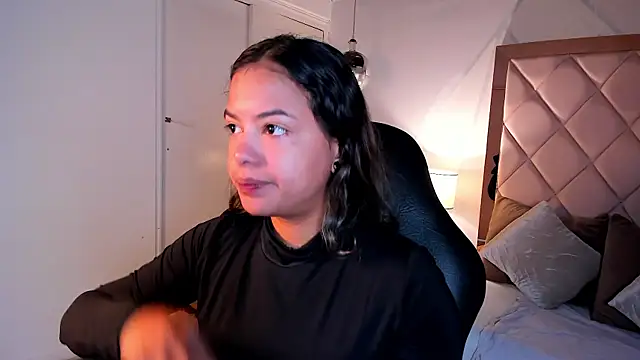 dulce lyraa1 online show from 05/26/26, 04:43