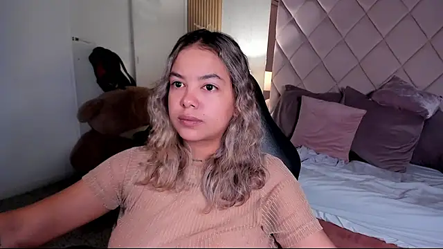 Snapshot of dulce_lyraa1 chatting on 07/22/26, 06:15 dulce lyraa1 online show from 07/22/26, 06:15