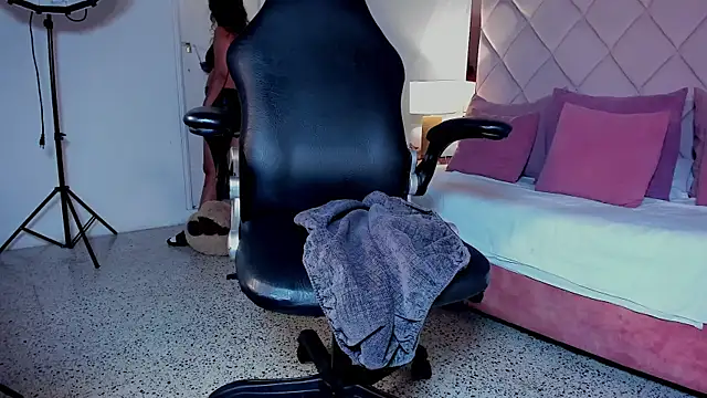 dulce lyraa1 online show from 03/20/26, 04:35