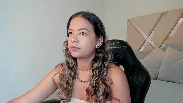 dulce lyraa1 online show from 03/29/26, 07:59