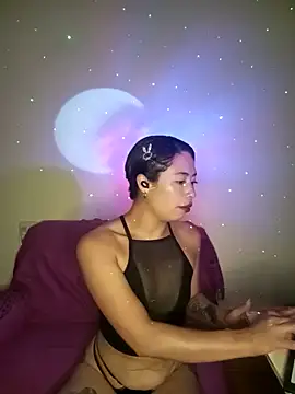 Snapshot of lina_luxe_ chatting on 03/02/26, 01:28 lina luxe online show from 03/02/26, 01:28