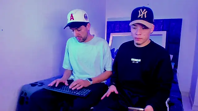 alex and christhoper online show from 03/28/26, 06:47