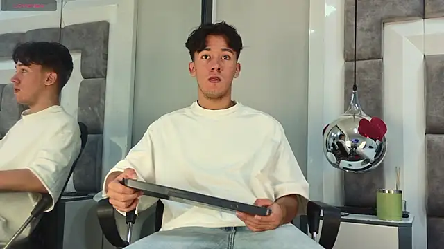 Snapshot of Austin_Reedss chatting on 03/23/26, 01:11 Austin Reedss online show from 03/23/26, 01:11