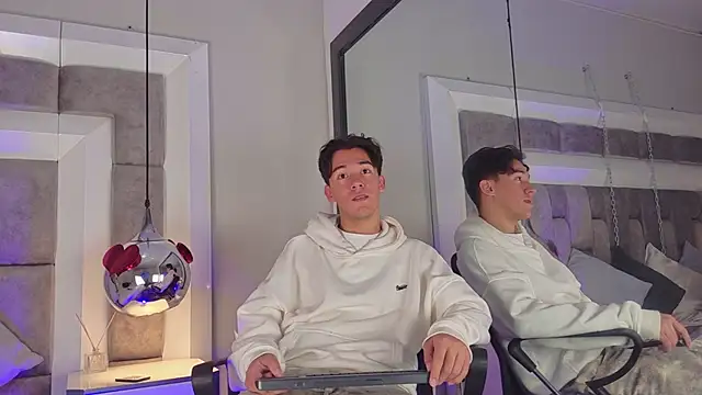 Snapshot of Austin_Reedss chatting on 03/30/26, 12:17 Austin Reedss online show from 03/30/26, 12:17