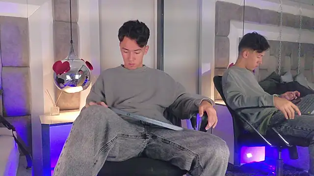 Snapshot of Austin_Reedss chatting on 04/09/26, 02:01 Austin Reedss online show from 04/09/26, 02:01