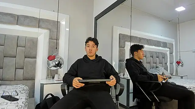 Snapshot of Austin_Reedss chatting on 02/25/26, 12:38 Austin Reedss online show from 02/25/26, 12:38