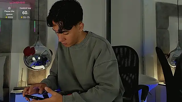 Snapshot of Austin_Reedss chatting on 03/19/26, 12:16 Austin Reedss online show from 03/19/26, 12:16