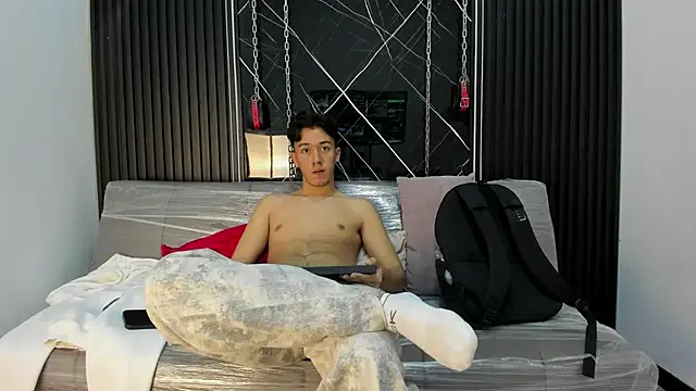 Snapshot of Austin_Reedss chatting on 04/11/26, 09:40 Austin Reedss online show from 04/11/26, 09:40