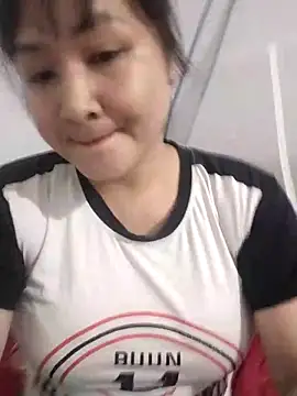Jeassi-sica01 online show from 05/18/26, 01:39