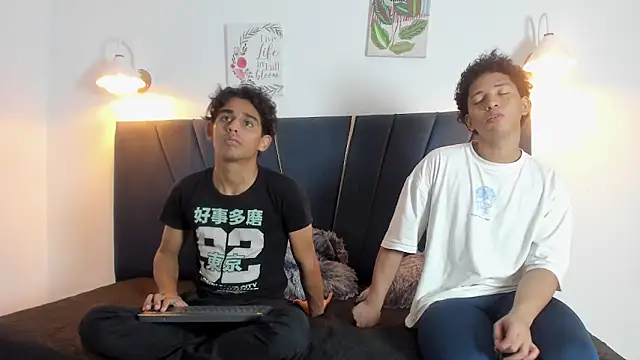 Snapshot of lio18_cum chatting on 02/28/26, 01:05 lio18 cum online show from 02/28/26, 01:05