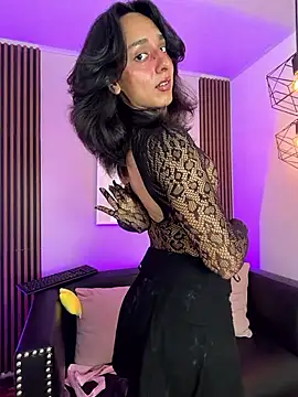 Elisasue online show from 05/17/26, 03:06