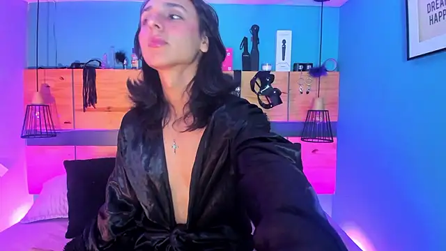 Elisasue online show from 03/06/26, 03:56