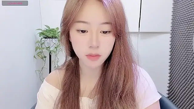 Snapshot of Baixi-01 chatting on 07/19/26, 04:10 Baixi-01 online show from 07/19/26, 04:10