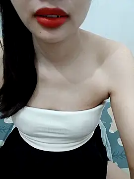 AmberBelle 007 online show from 04/13/26, 08:57