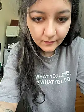 sweetllulus online show from 04/14/26, 08:08