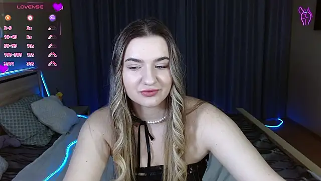 Snapshot of Smi1eF1ower chatting on 02/25/26, 06:08 Smi1eF1ower online show from 02/25/26, 06:08