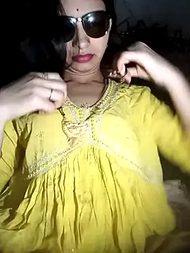 Snapshot of Rashmika_Mandana chatting on 04/30/26, 08:57 Rashmika Mandana online show from 04/30/26, 08:57