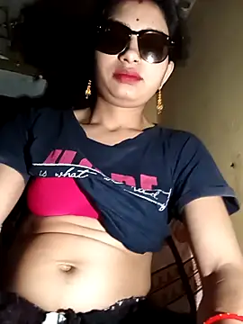 Snapshot of Rashmika_Mandana chatting on 05/14/26, 11:02 Rashmika Mandana online show from 05/14/26, 11:02