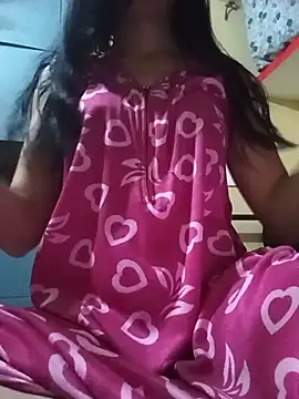 Snapshot of Rashmika_Mandana chatting on 05/22/26, 05:22 Rashmika Mandana online show from 05/22/26, 05:22