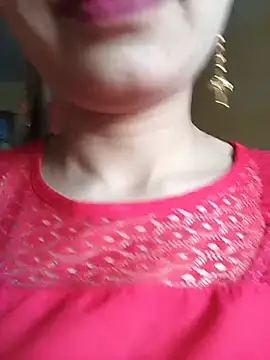 Snapshot of Rashmika_Mandana chatting on 05/15/26, 11:52 Rashmika Mandana online show from 05/15/26, 11:52
