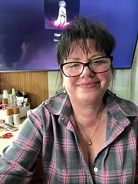 expensive lady online show from 03/22/26, 07:15