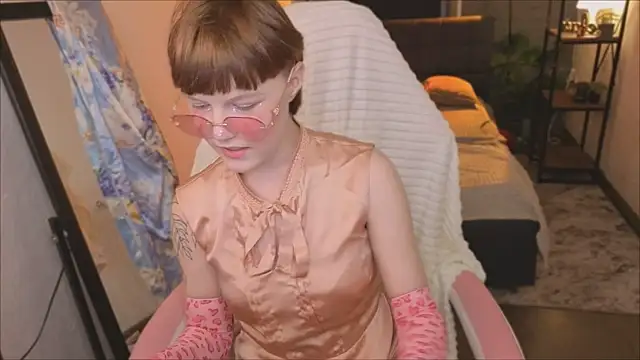 Snapshot of _DreamLuna1_ chatting on 02/27/26, 01:00 DreamLuna1 online show from 02/27/26, 01:00