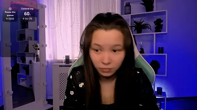 Snapshot of Maya_soft chatting on 04/01/26, 06:15 Maya soft online show from 04/01/26, 06:15