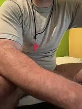 Snapshot of Coach_85 chatting on 06/25/26, 05:07 Coach 85 online show from 06/25/26, 05:07