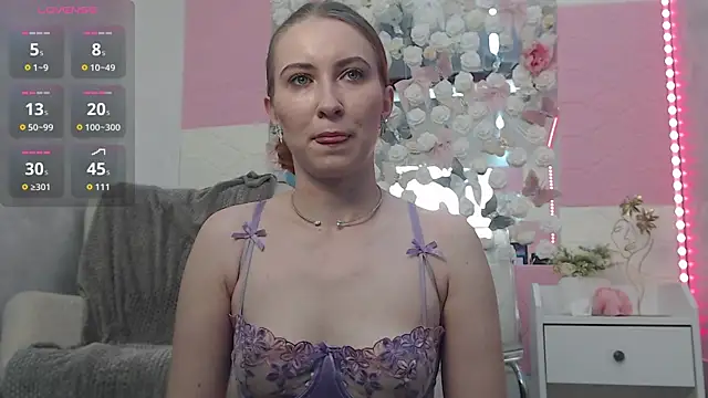 Snapshot of EmberLuna_ chatting on 06/03/26, 06:36 EmberLuna online show from 06/03/26, 06:36