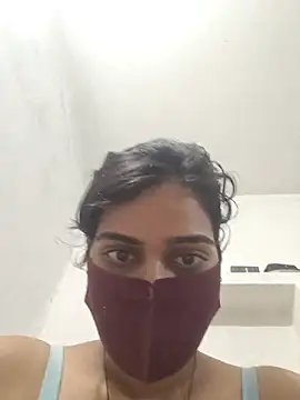 Snapshot of Poonam_bhoji chatting on 07/11/26, 10:10 Poonam bhoji online show from 07/11/26, 10:10