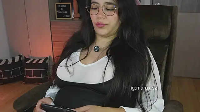 Mara HugeAss online show from 04/04/26, 02:12