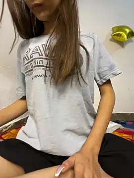 Snapshot of sexy_liciy chatting on 02/26/26, 05:46 sexy liciy online show from 02/26/26, 05:46