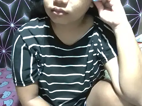 Flowerbebe online show from 05/01/26, 06:02